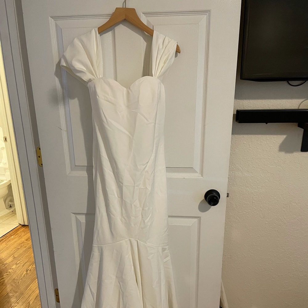 Wedding Dress - off the shoulder, mermaid. Never worn!